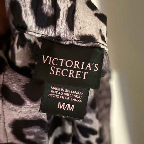 Victoria’s Secret cheetah print pj set - Picture 5 of 6